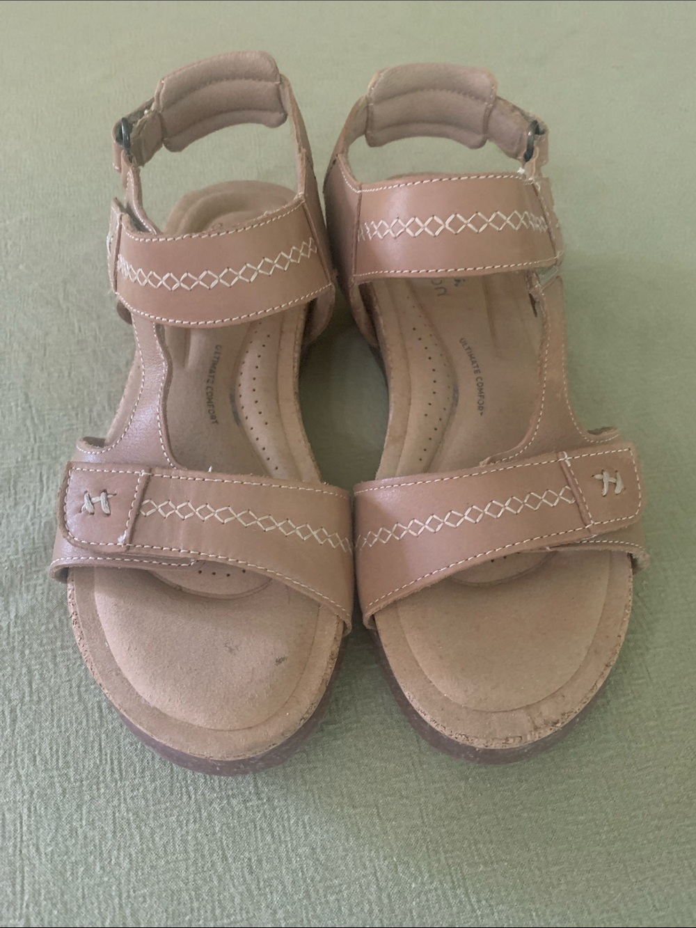 Clarks Womens Tan Strappy sandals